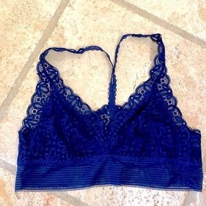 Victoria’s Secret Floral Lace Bralette Womens L Navy wire free pop over lined